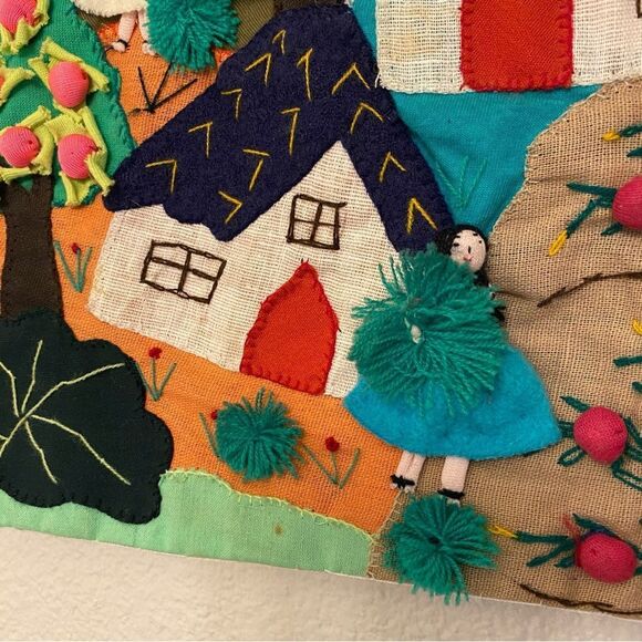 Peruvian Arpillera Textile Folk Art Embroidered Applique 3D Wall tapestry 19x18 - Picture 7 of 13